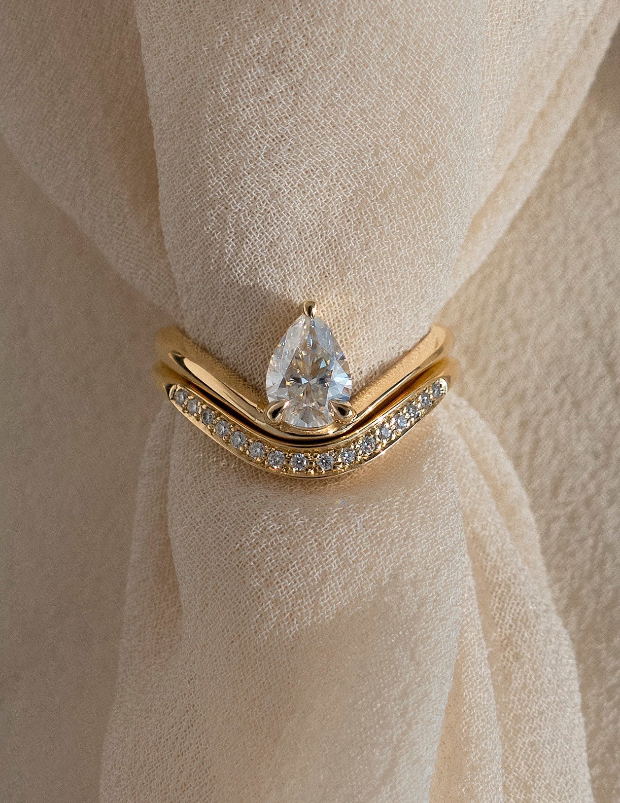 1.0 -2.0 CT Pear Cut Moissanite Solitaire Engagement Ring