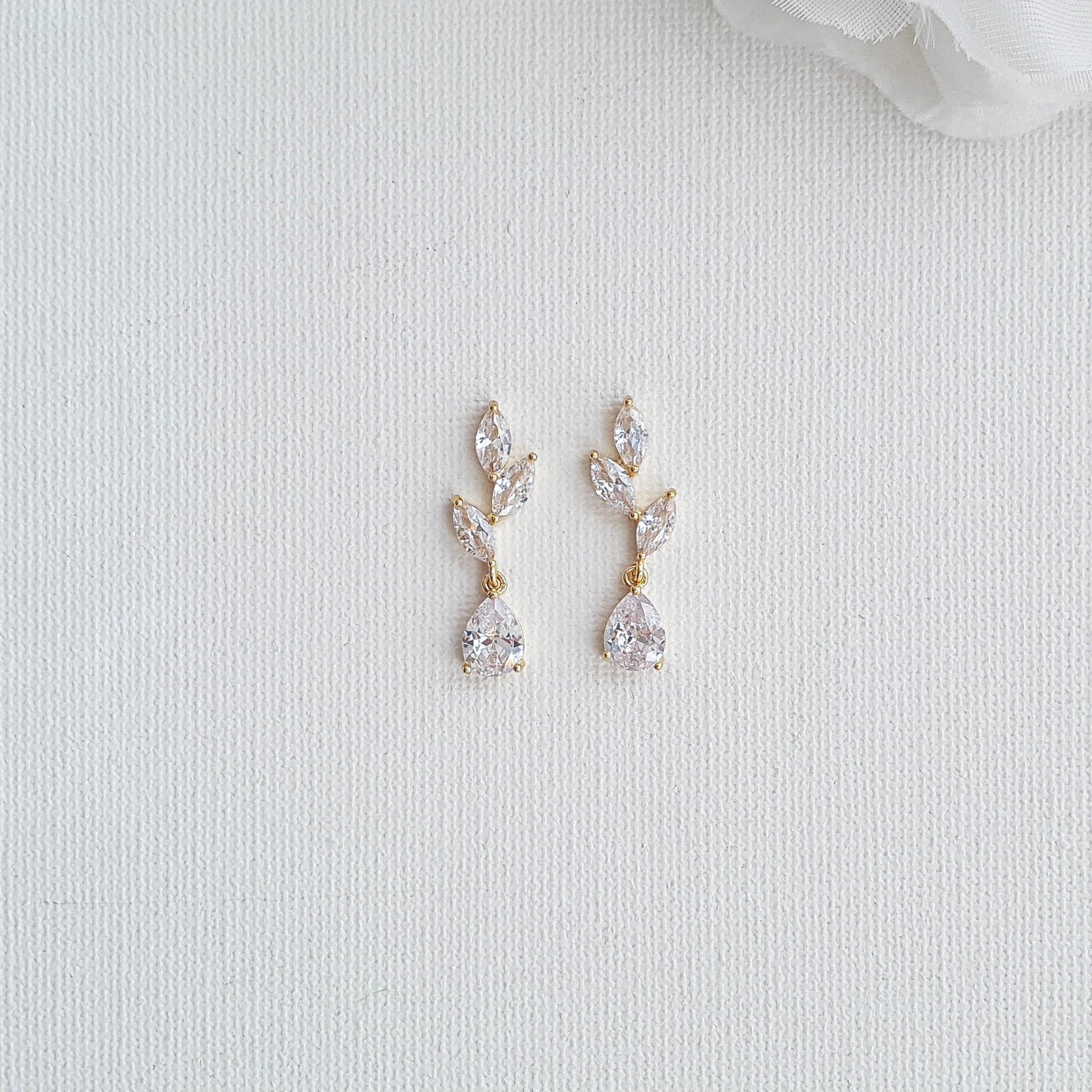 3.0 TCW Pear & Marquise Leaf Drop Earrings - crownmoissanite