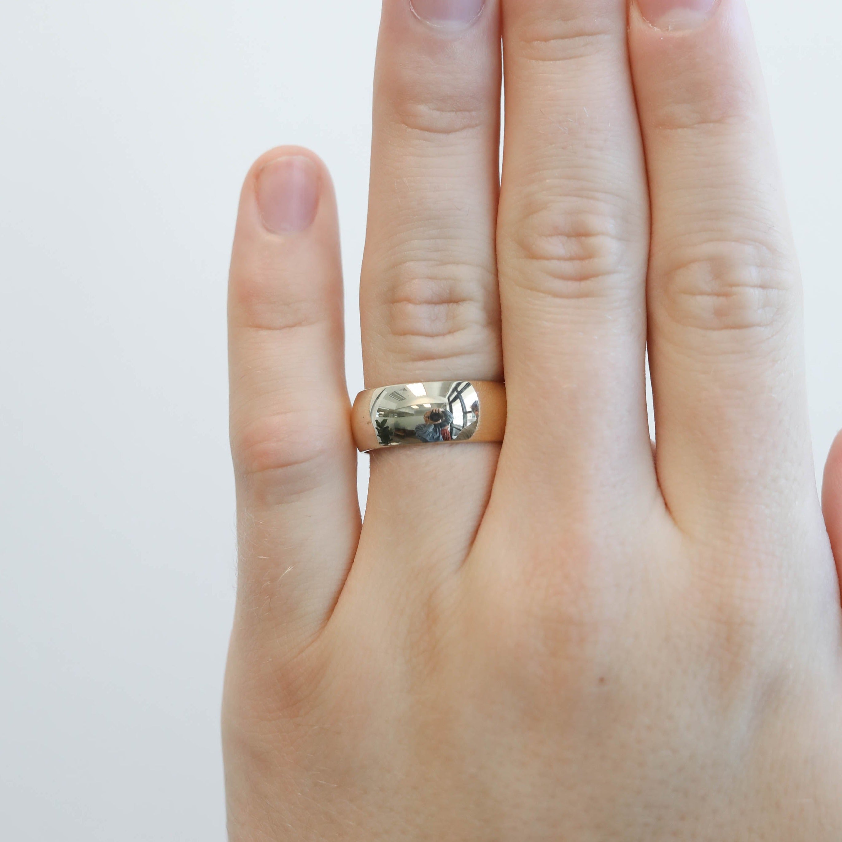 Polished Finish Classic Men's Wedding Band - crownmoissanite