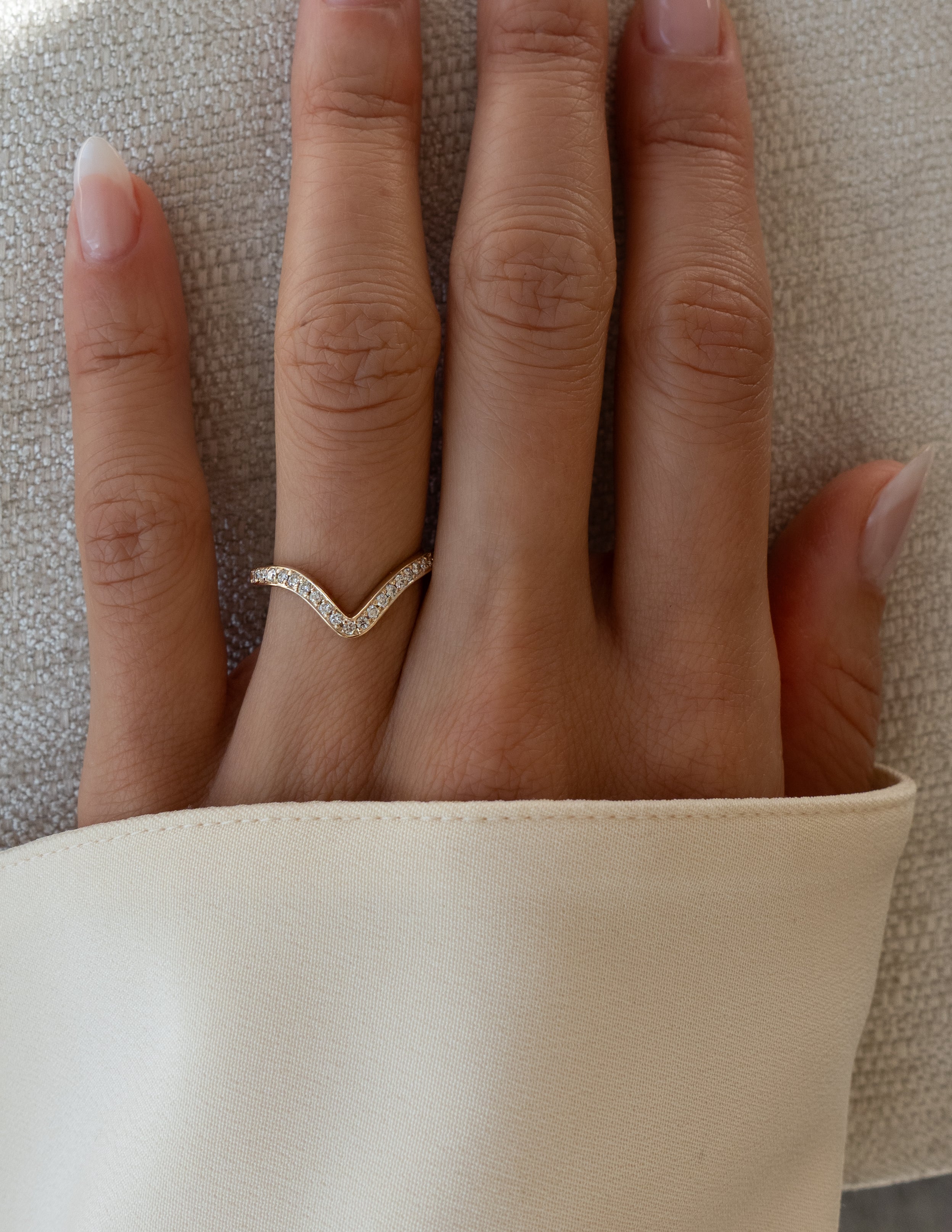 0.50 TCW Round Moissanite Curved Pave Wedding Band