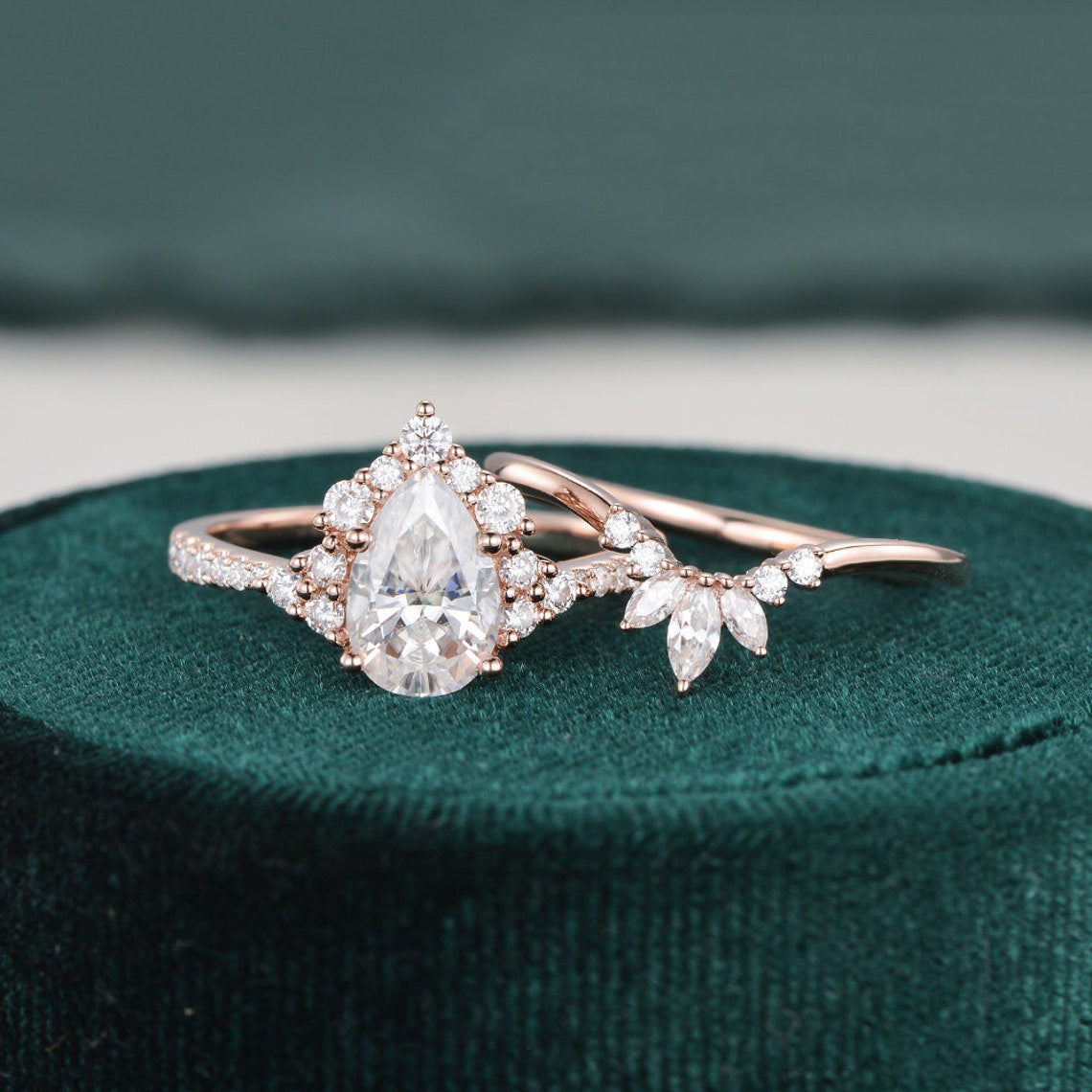 1.50 CT Pear Cut Cluster Moissanite Bridal Ring Set - crownmoissanite
