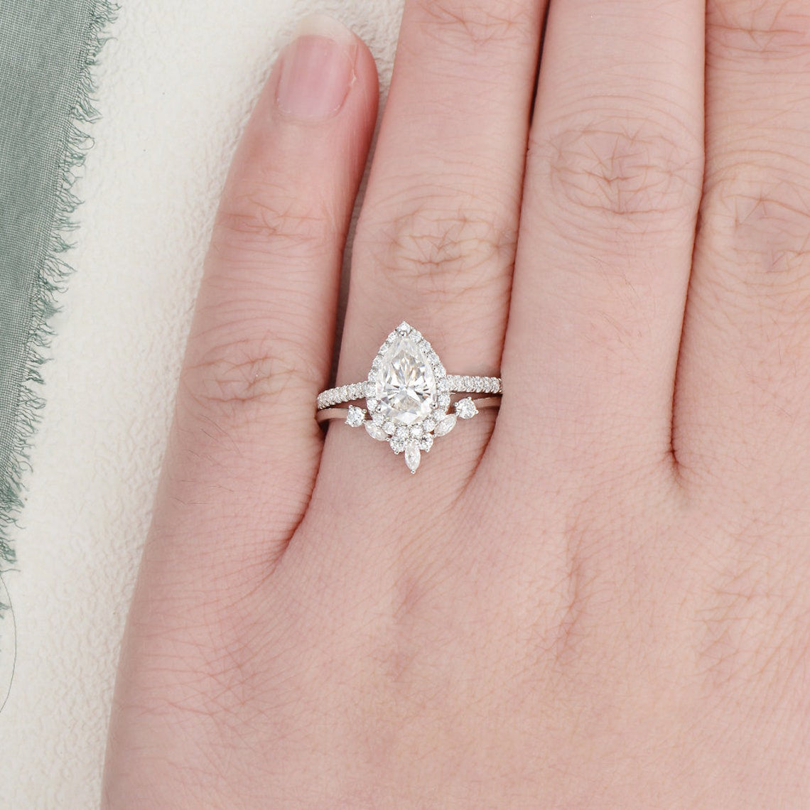 2.0 CT Pear Shaped Moissanite Halo Bridal Ring Set - crownmoissanite
