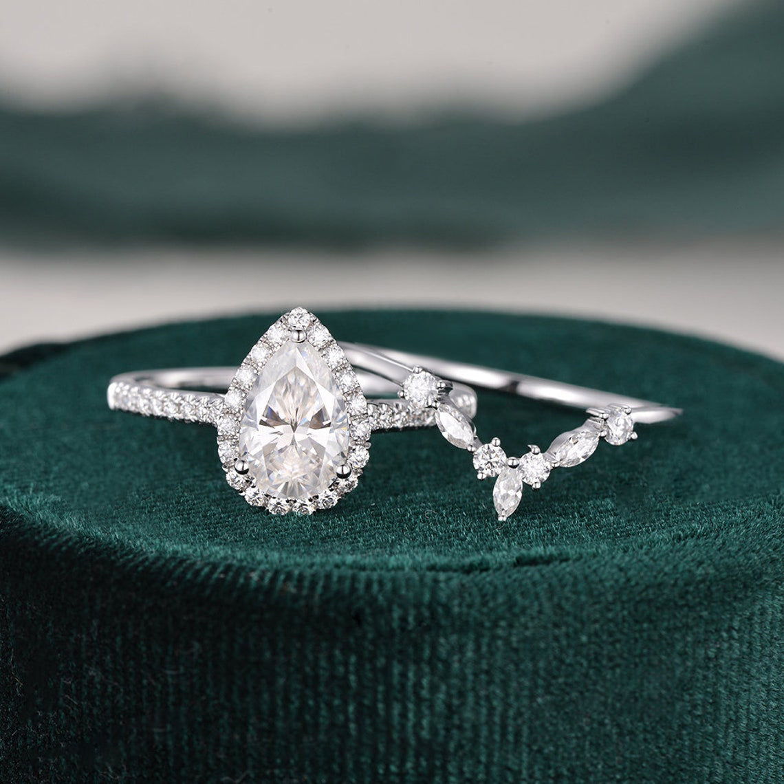 2.0 CT Pear Cut Halo Moissanite Bridal Ring Set - crownmoissanite