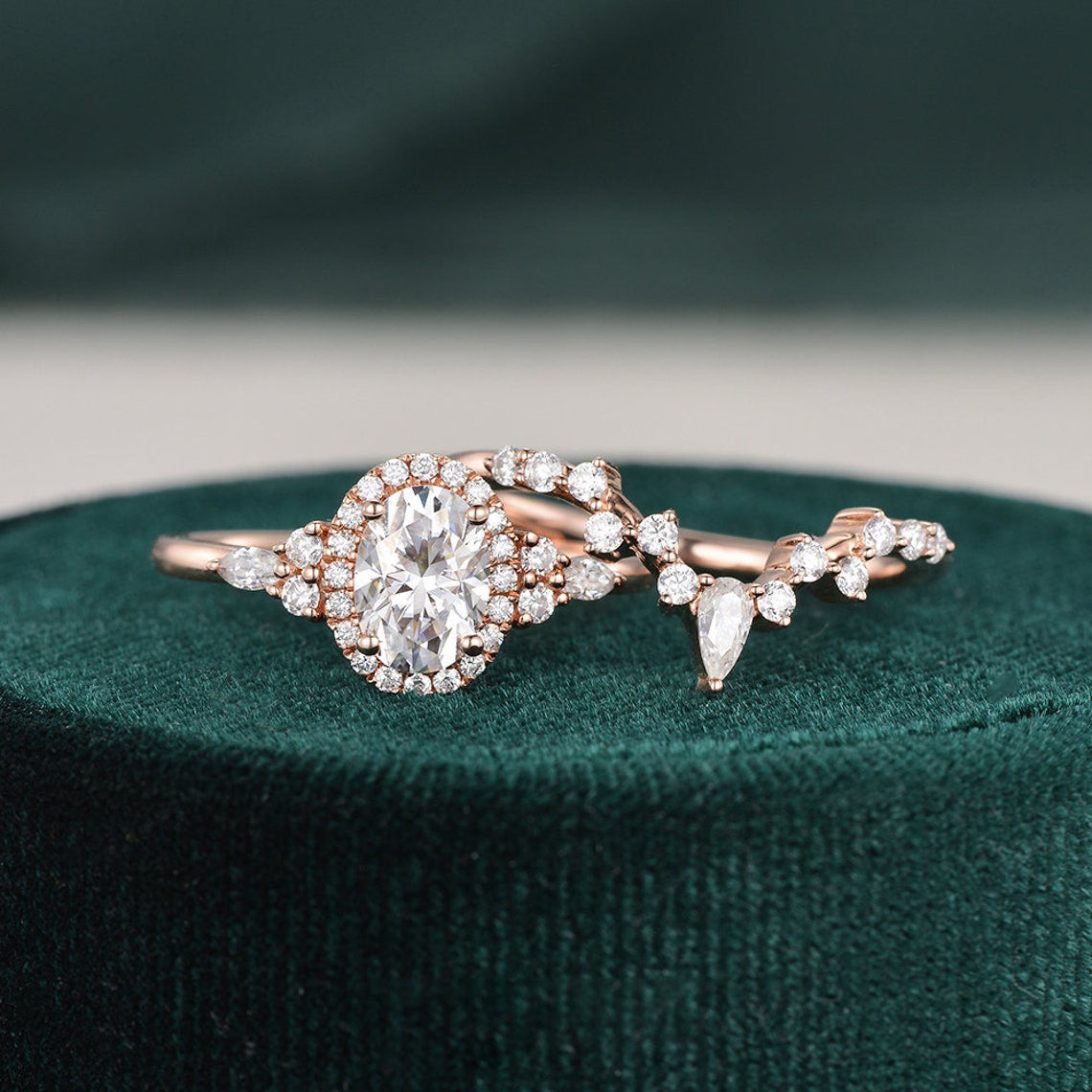 2.0 CT Oval Cut Cluster Halo Moissanite Bridal Ring Set - crownmoissanite