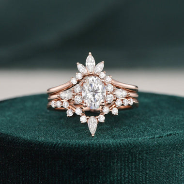 1.0 CT Oval Shaped Moissanite Cluster Bridal Ring Set - crownmoissanite