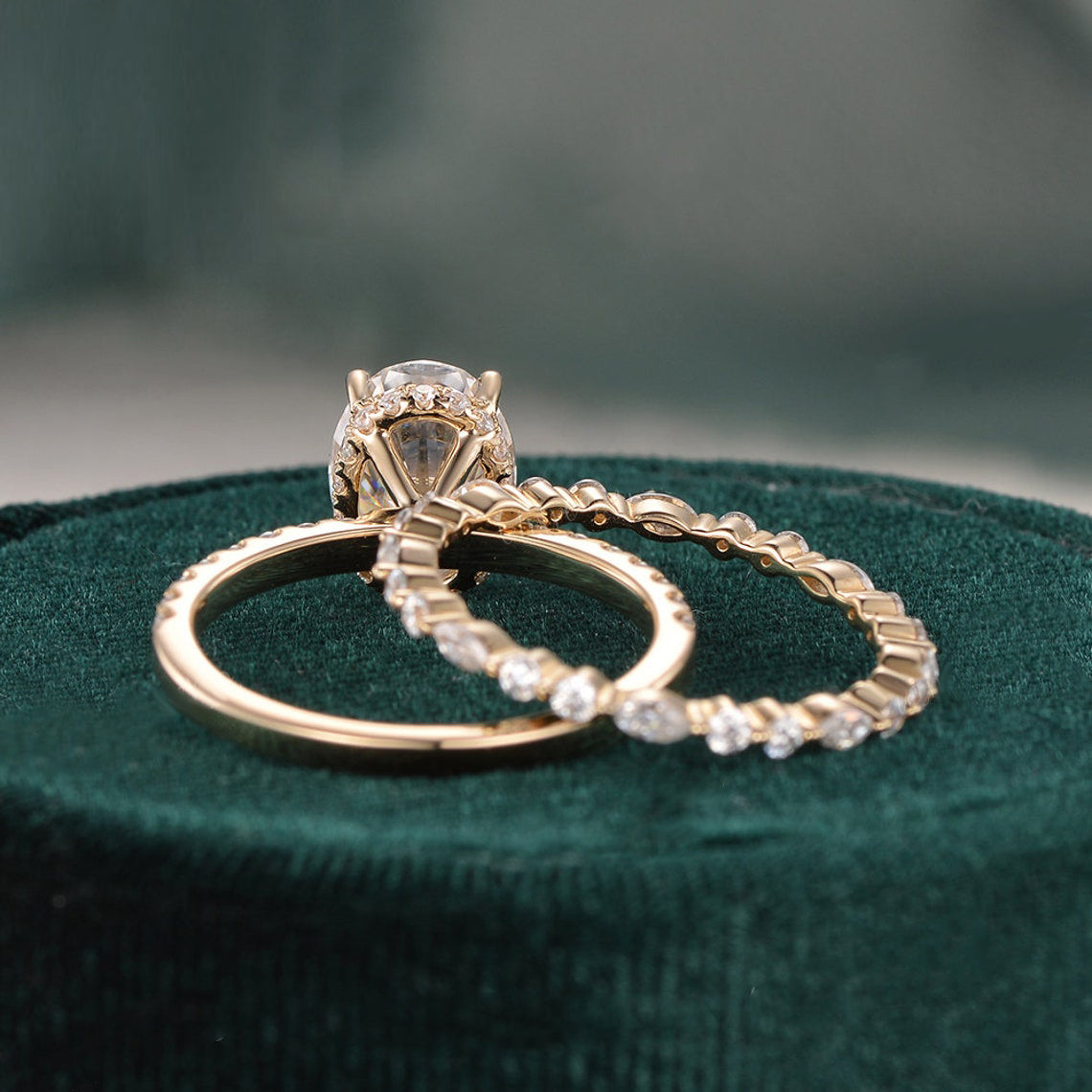 2.0 CT Oval Cut Solitaire Moissanite Bridal Ring Set - crownmoissanite