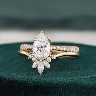 1.0 CT Pear Cut Solitaire Pave Setting Moissanite Bridal Ring Set - crownmoissanite