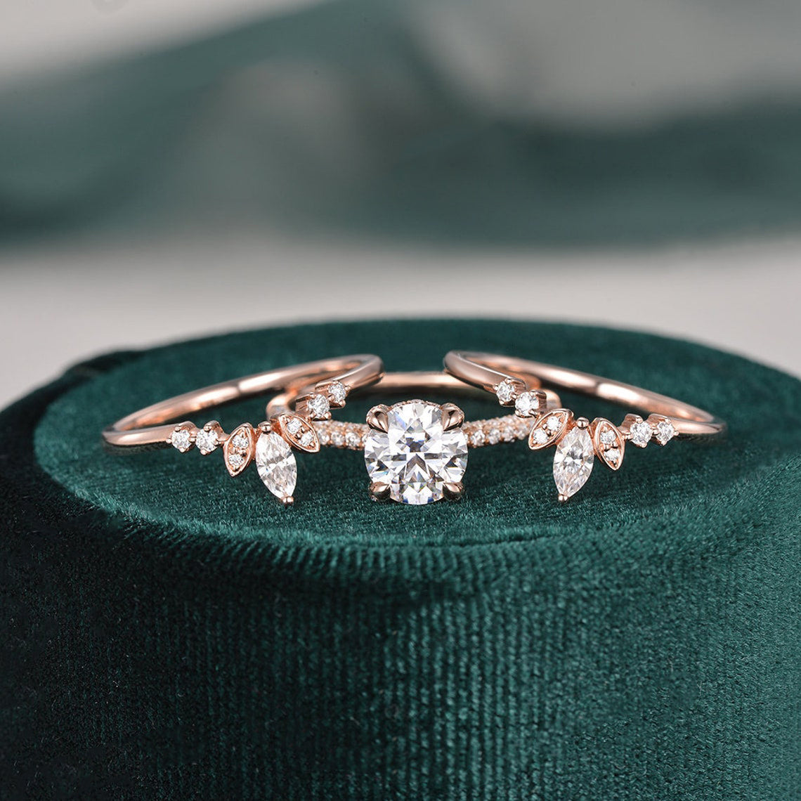 1.0 CT Round Shaped Moissanite Solitaire Bridal Ring Set - crownmoissanite