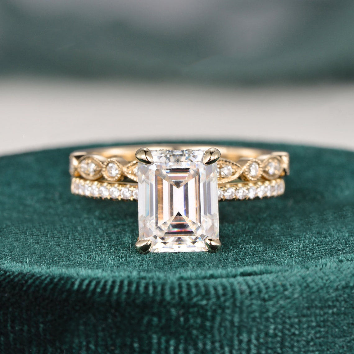 2.50 CT Emerald Cut Solitaire Style Moissanite Bridal Ring Set - crownmoissanite