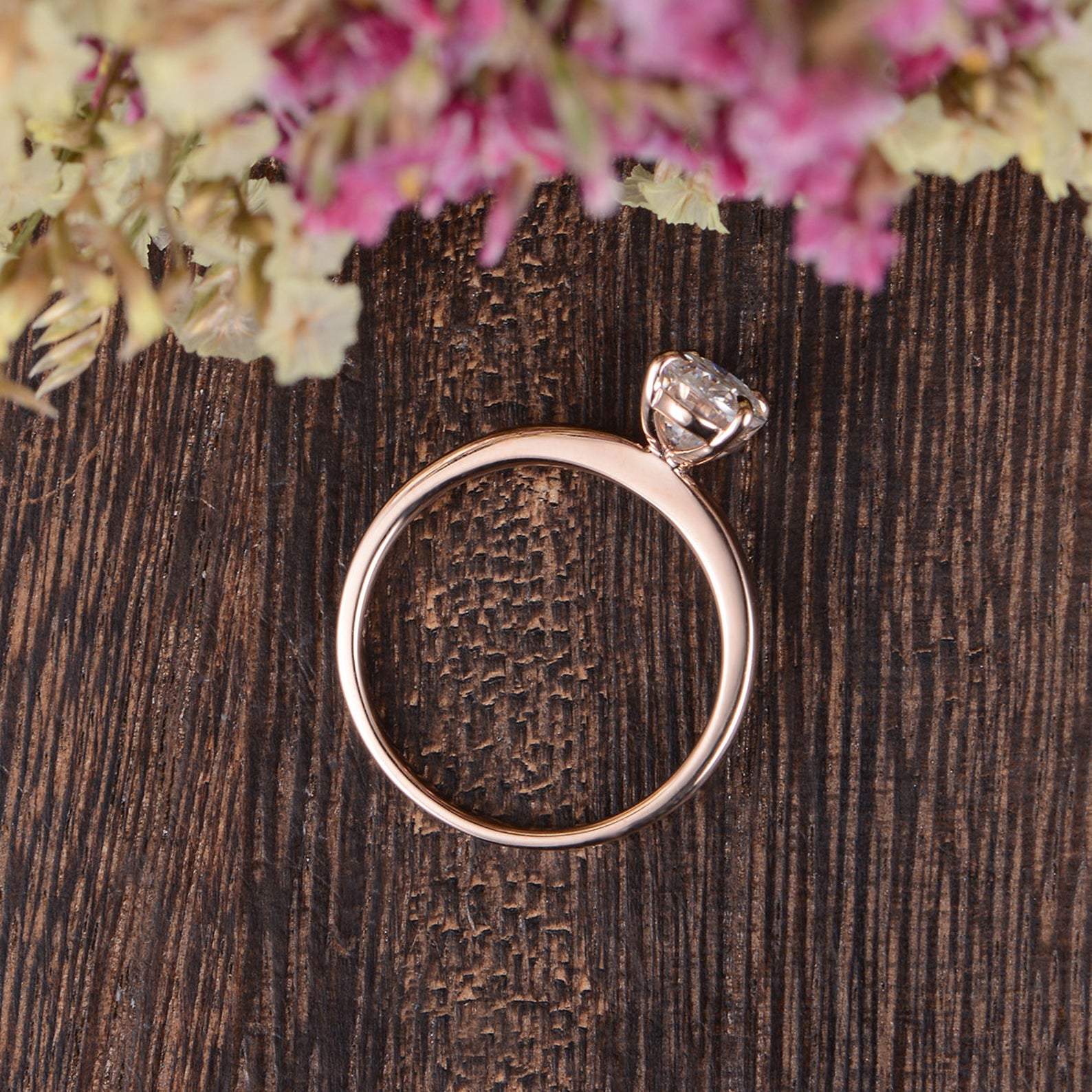 0.75 CT Oval Solitaire Moissanite Engagement Ring - crownmoissanite