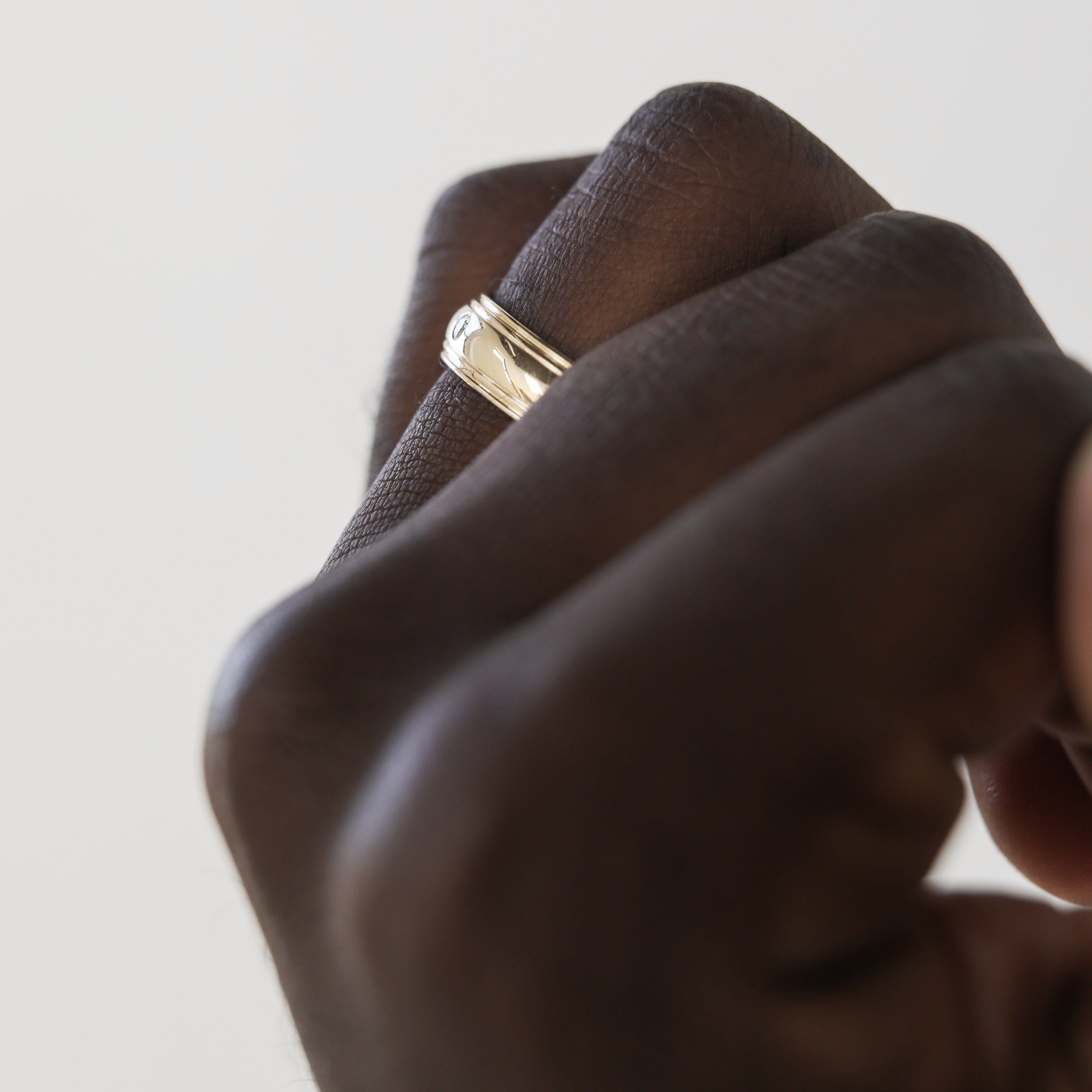 Classic Single Stone Polished Finish Men's Wedding Band - crownmoissanite