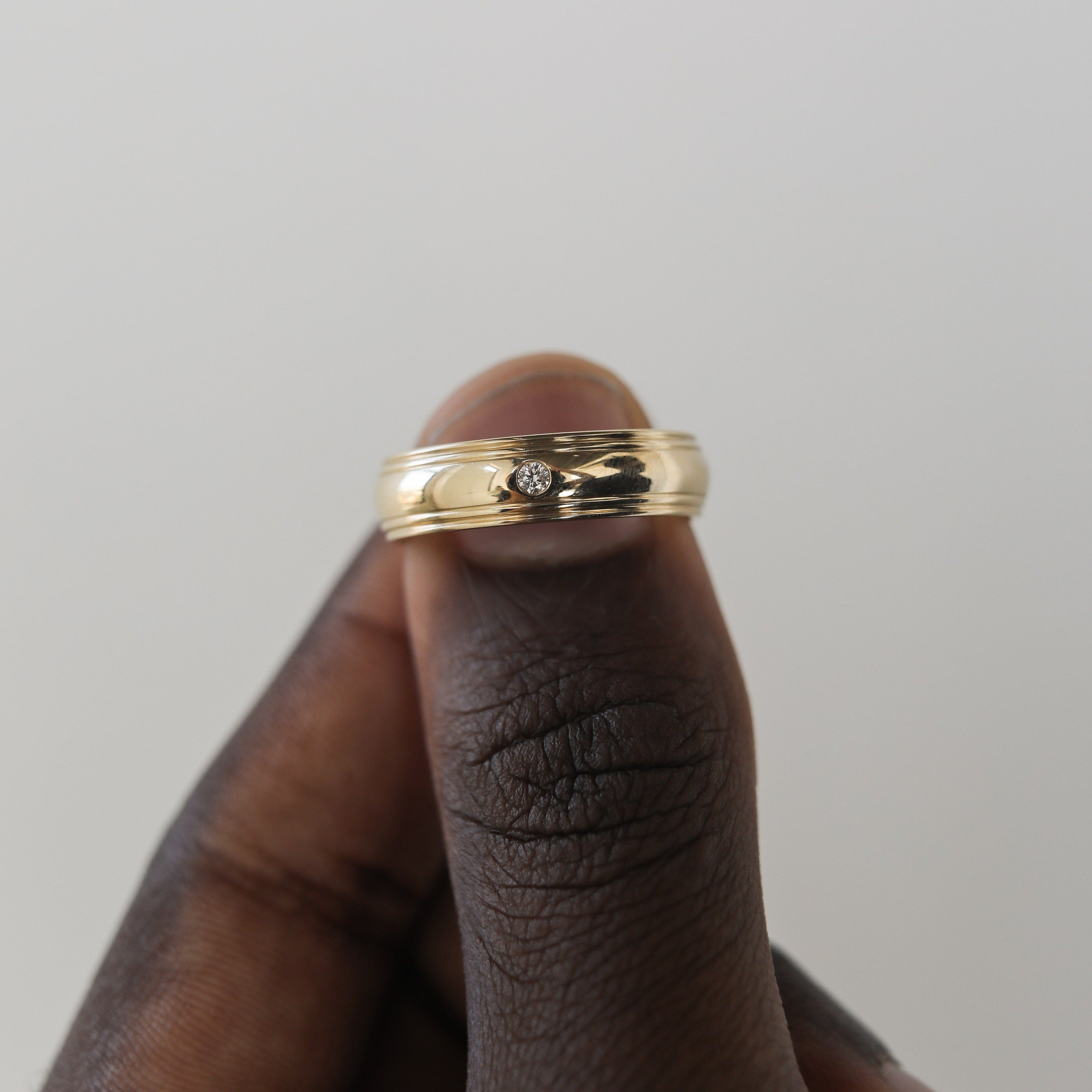 Classic Single Stone Polished Finish Men's Wedding Band - crownmoissanite