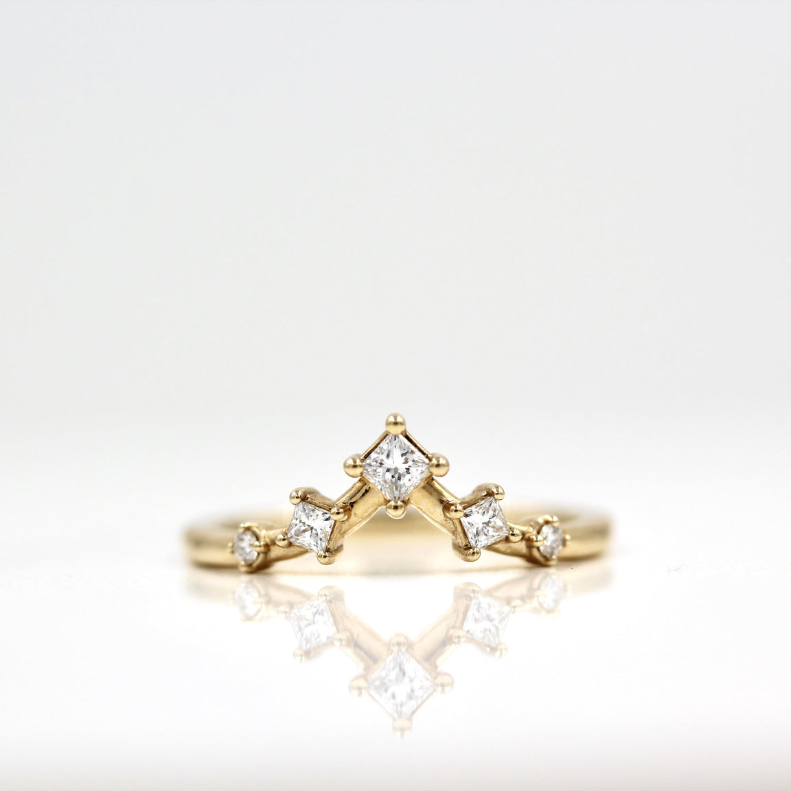 0.22 TCW Princess & Round Cut Curved Moissanite Wedding Band - crownmoissanite