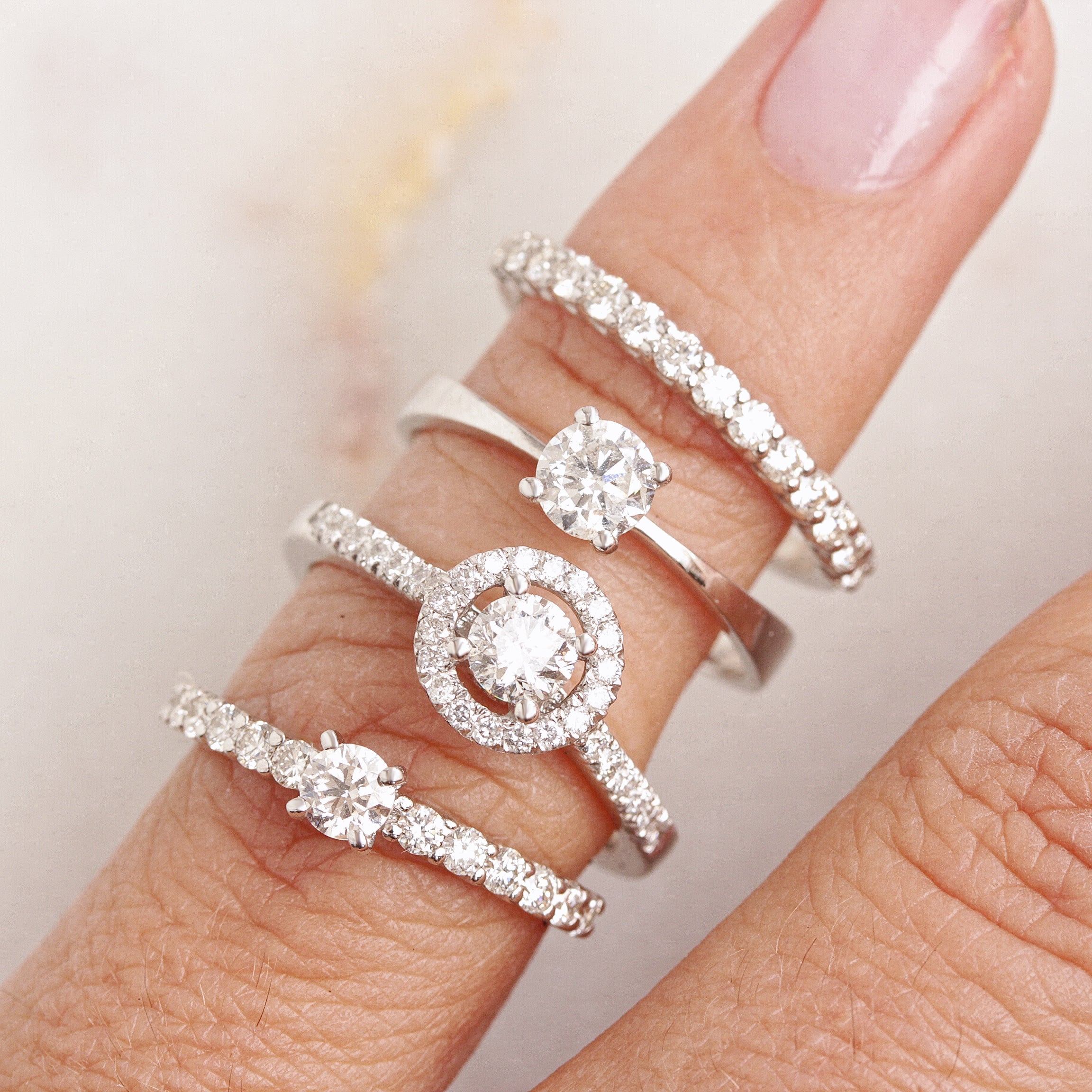 2.0 CT Round Moissanite Halo Engagement Ring