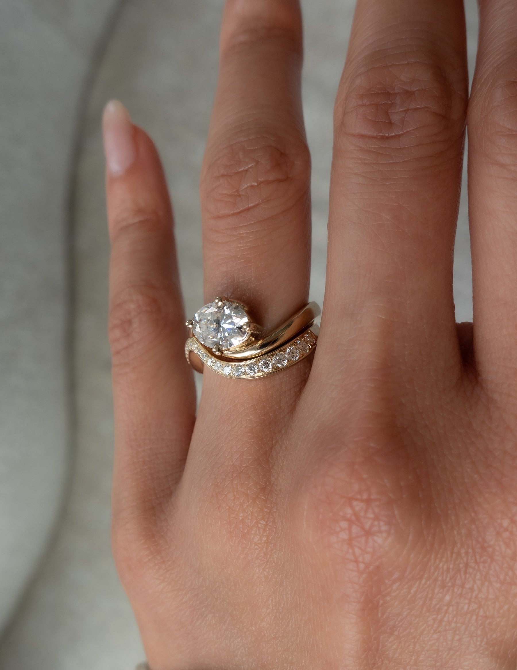 1.0 - 2.0 CT Oval Cut Moissanite Solitaire Bridal Ring Set