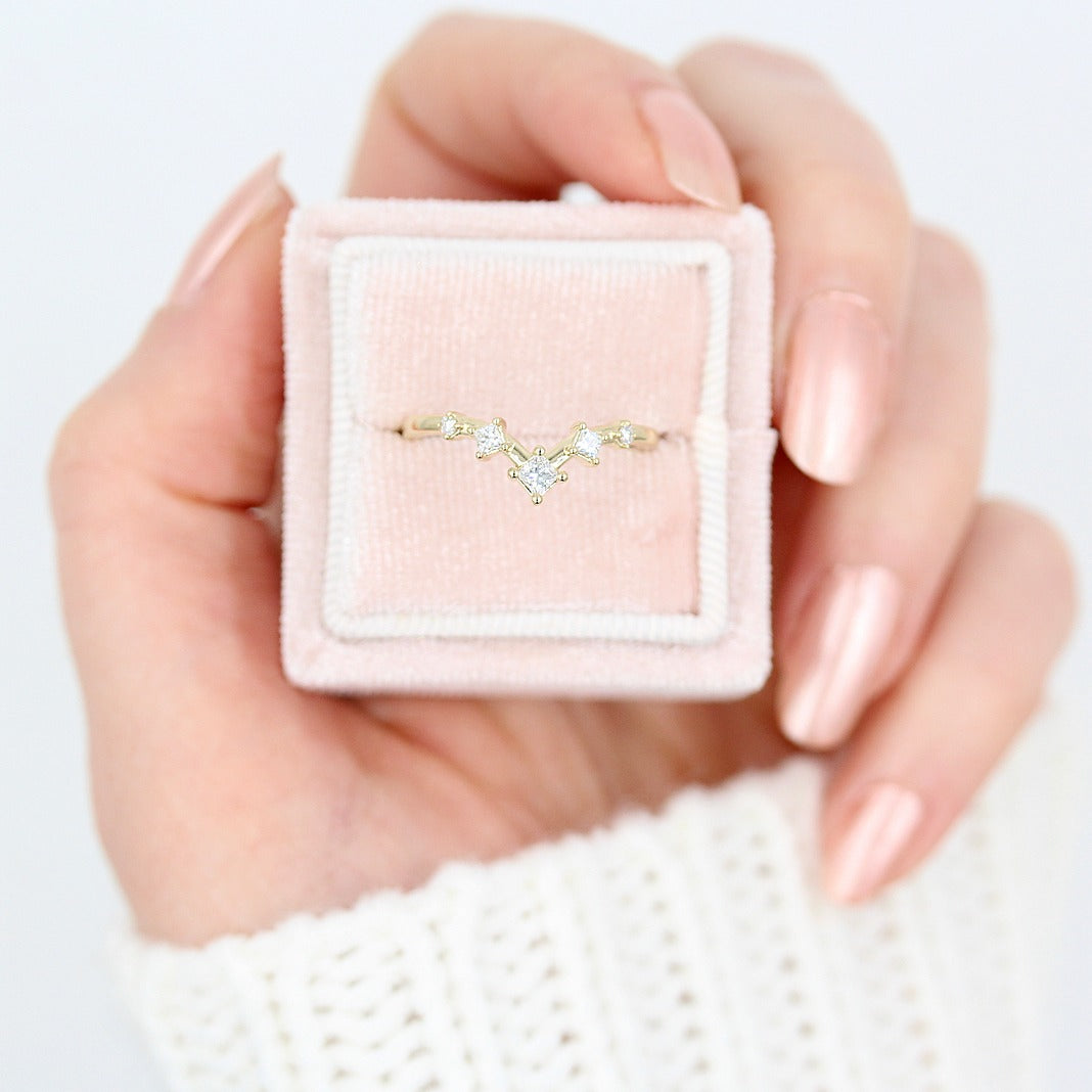 0.22 CT Princess & Round Shaped Moissanite Curved Wedding Band - crownmoissanite