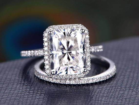 3.0 CT Radiant Cut Halo Style Moissanite Bridal Ring Set - crownmoissanite