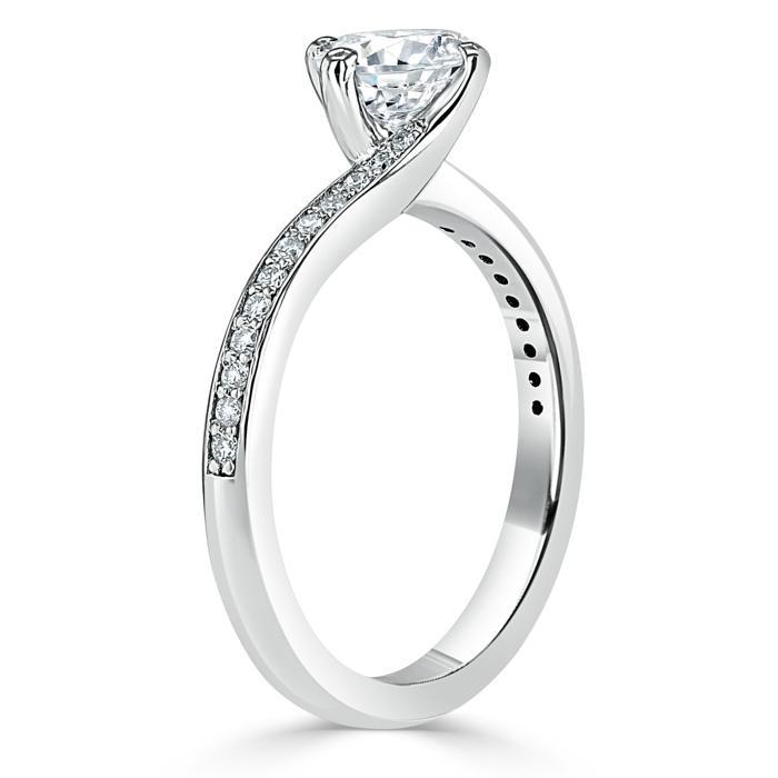0.75 CT Round Shaped Moissanite Solitaire Engagement Ring - crownmoissanite