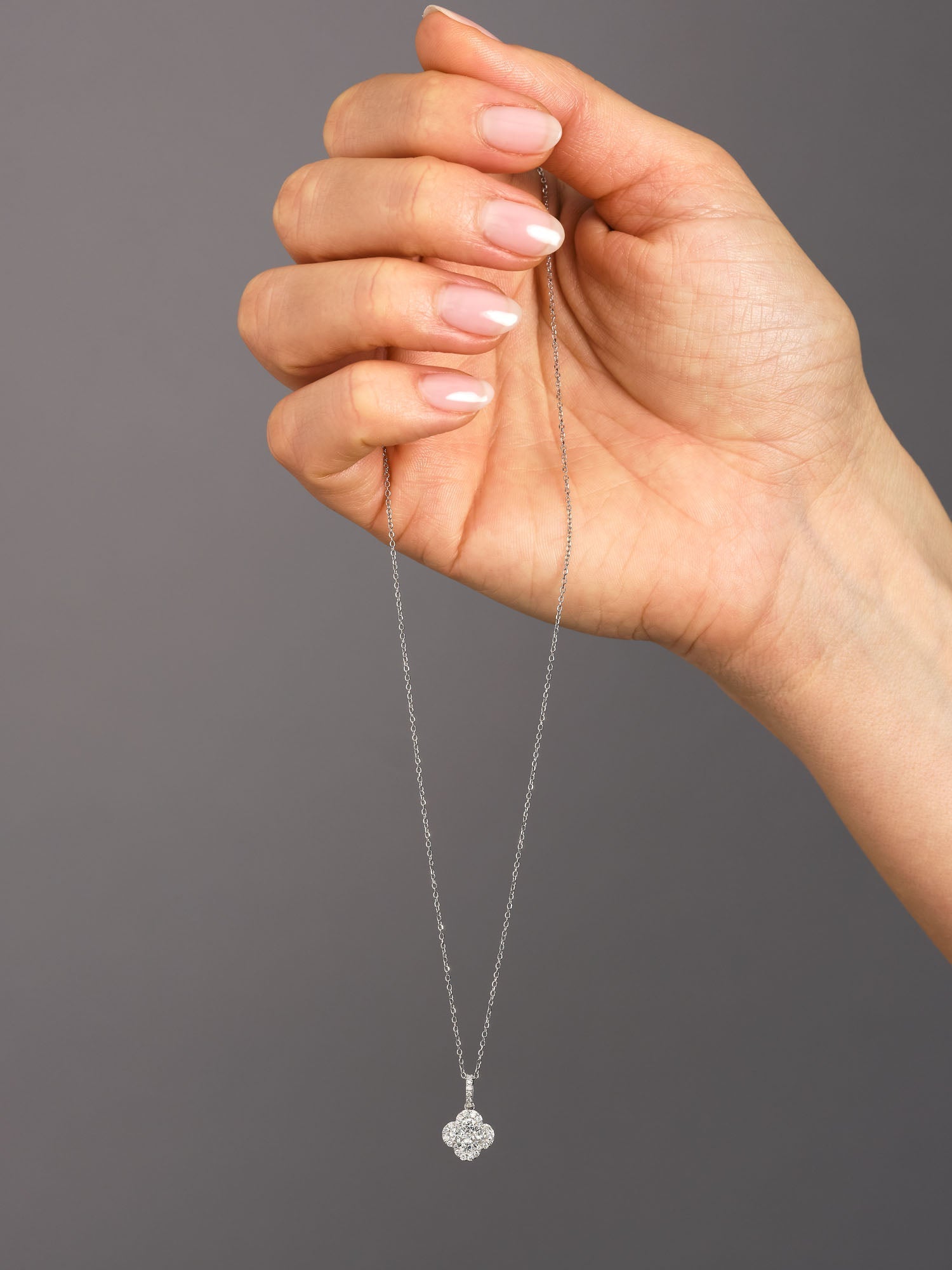 0.50 TCW Round Moissanite Diamond Clover Pendent Necklace - crownmoissanite