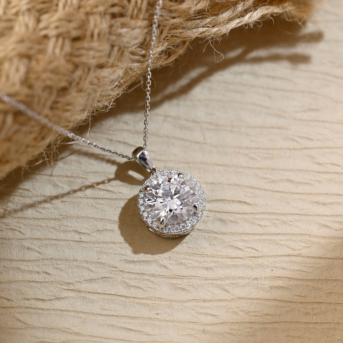 0.50 CT Round Moissanite Diamond Halo Necklace - crownmoissanite