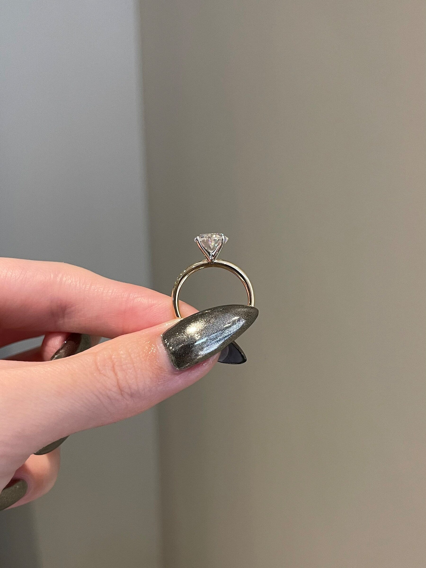 3.50 CT Oval Shaped Moissanite Solitaire Engagement Ring - crownmoissanite