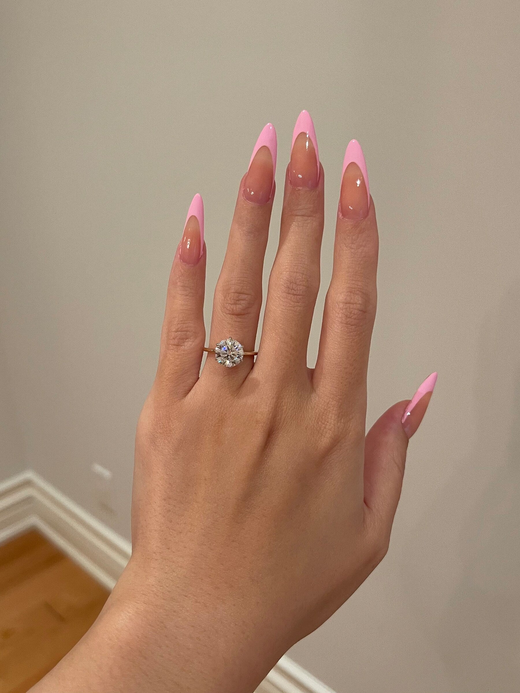 2.50 CT Round Shaped Moissanite Solitaire Engagement Ring - crownmoissanite