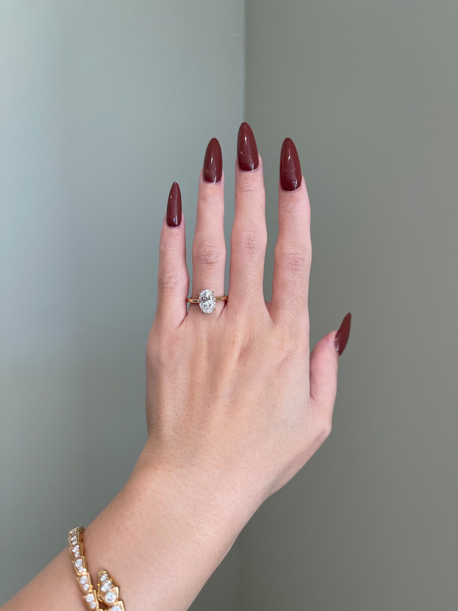 2.50 CT Oval Shaped Moissanite Solitaire Engagement Ring - crownmoissanite