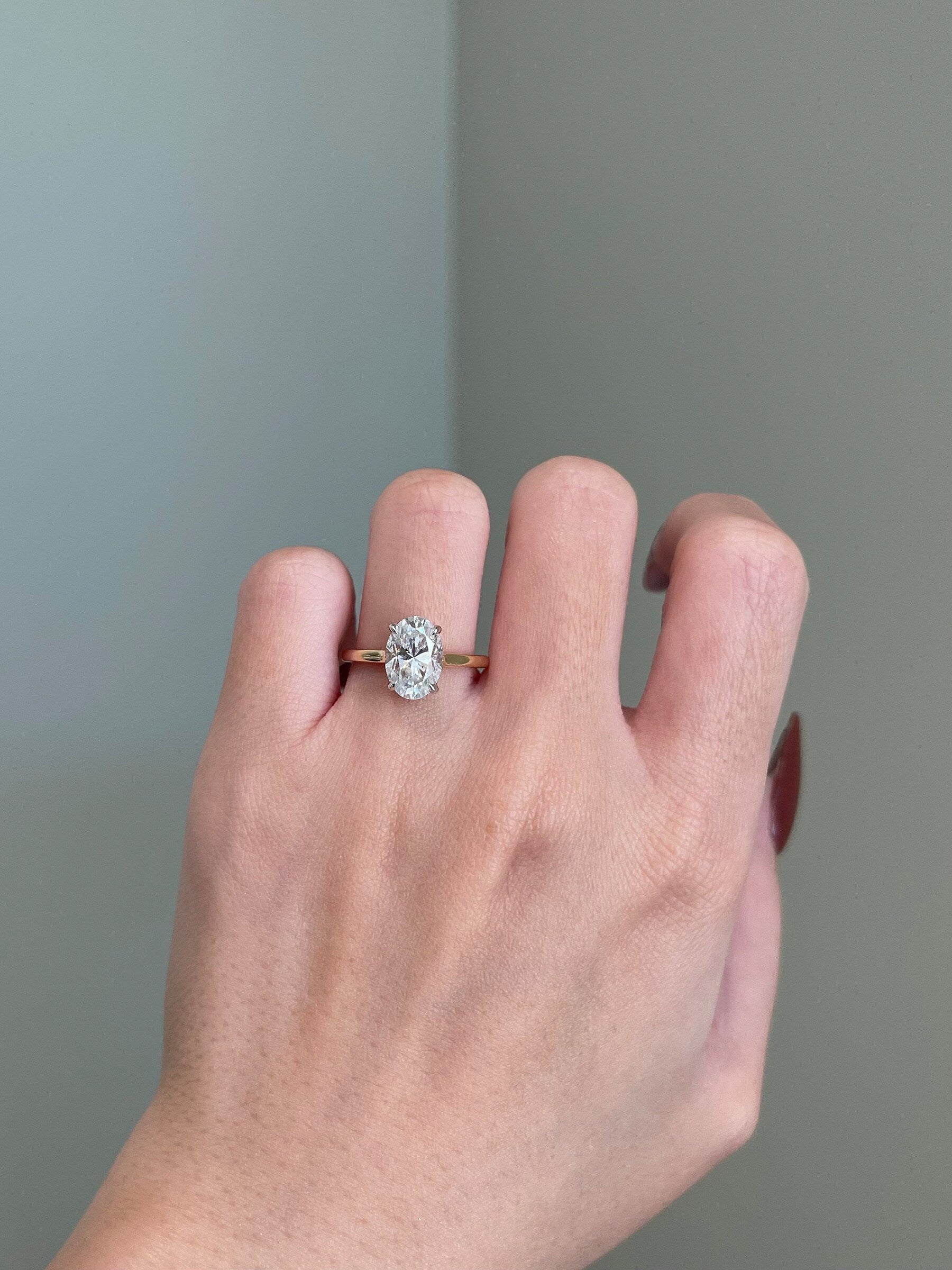 2.50 CT Oval Shaped Moissanite Solitaire Engagement Ring - crownmoissanite