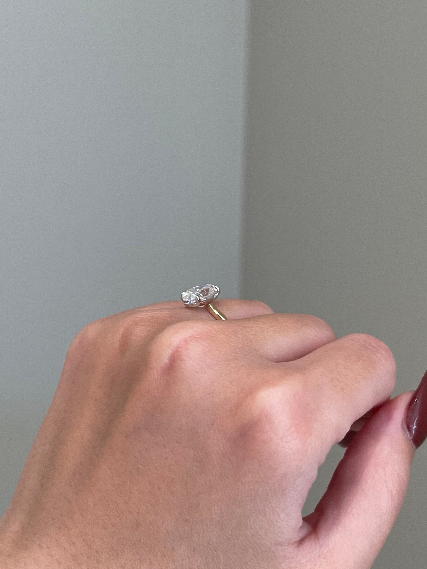 2.50 CT Oval Shaped Moissanite Solitaire Engagement Ring - crownmoissanite