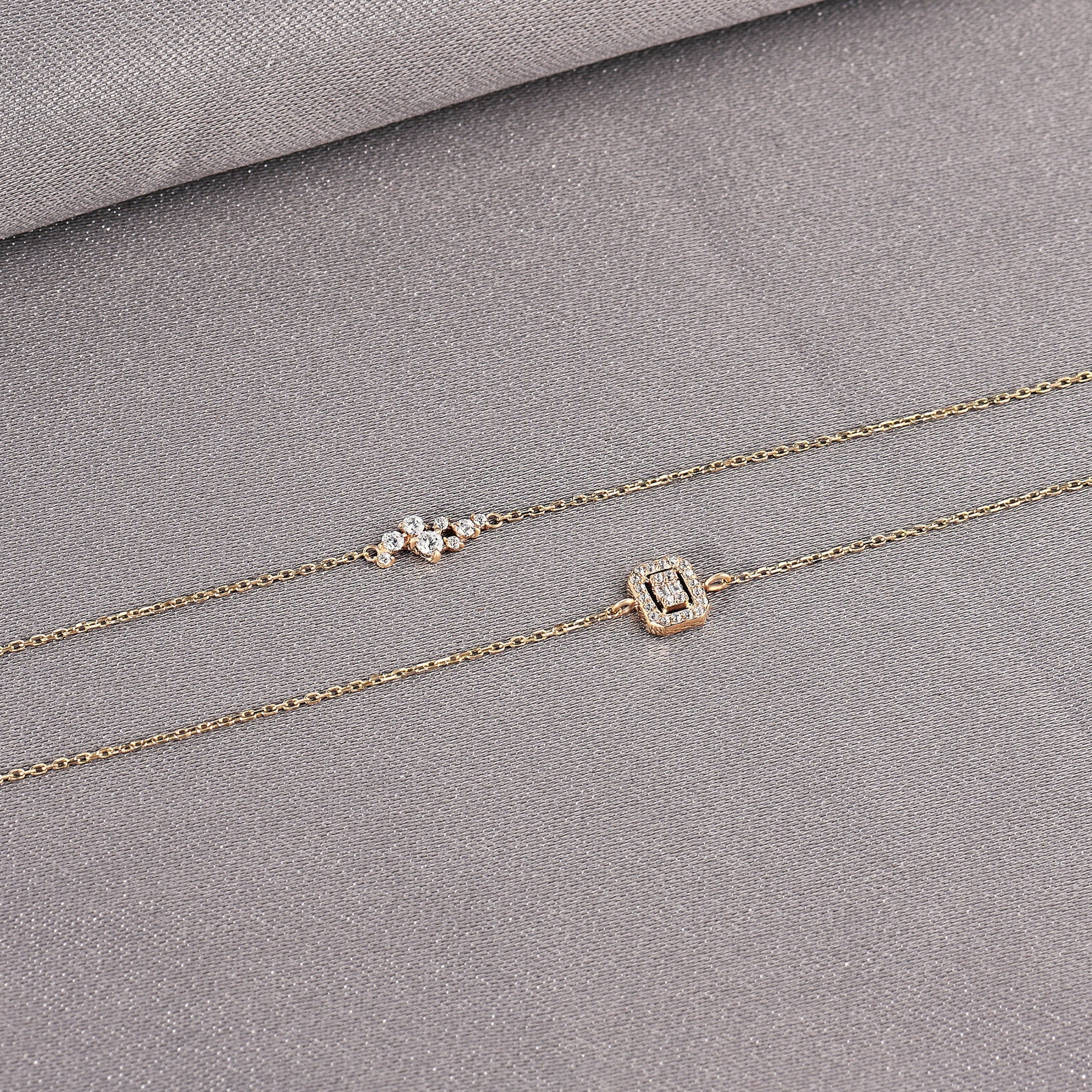 0.20 TCW Baguette & Round Moissanite Dainty Bracelet - crownmoissanite