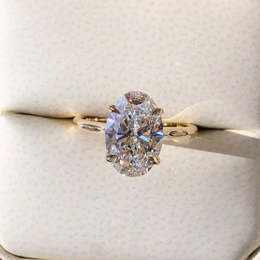 2.0 CT Oval Moissanite Solitaire Style Ring - crownmoissanite