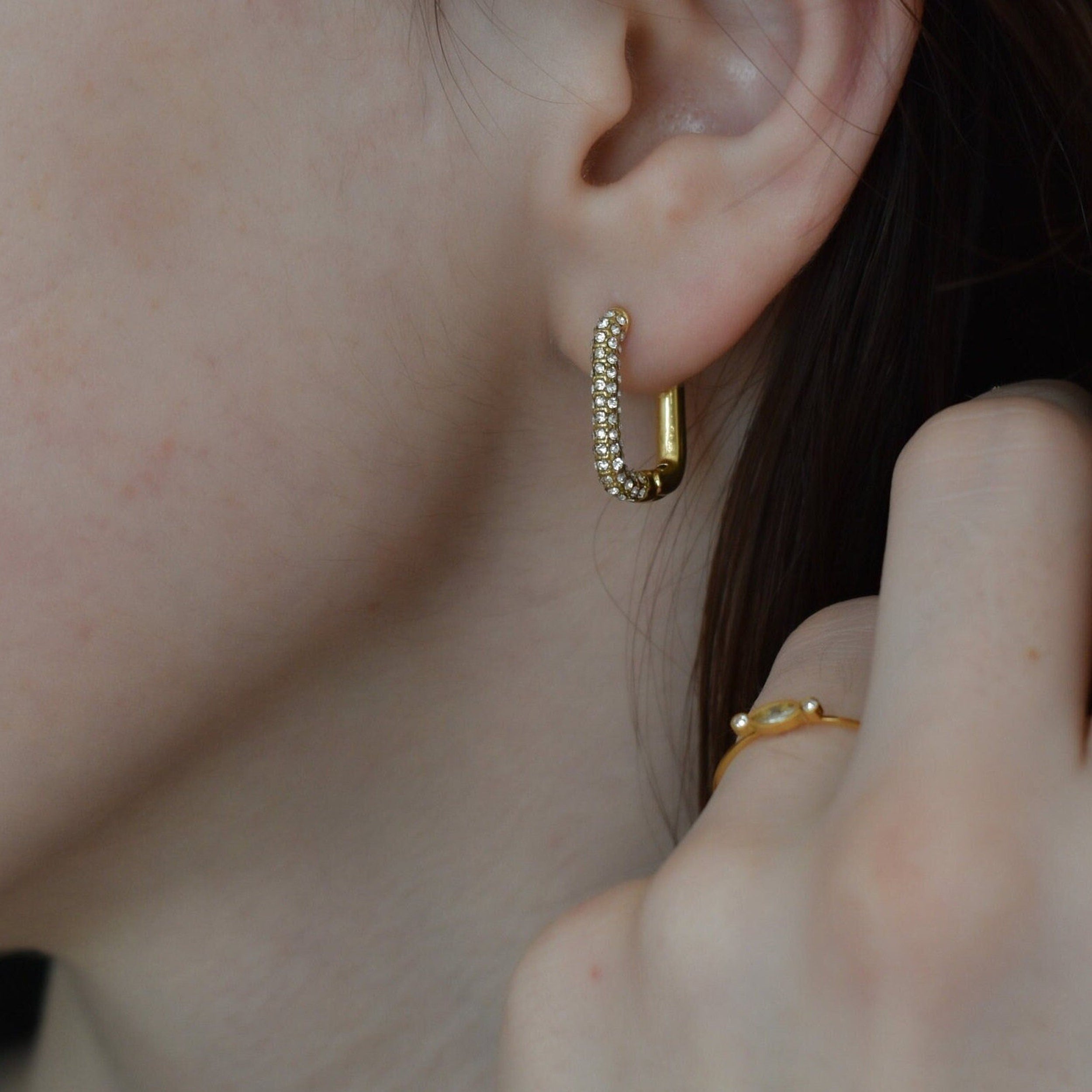 0.50 TCW Round Moissanite Rectangle Hoop Earrings - crownmoissanite