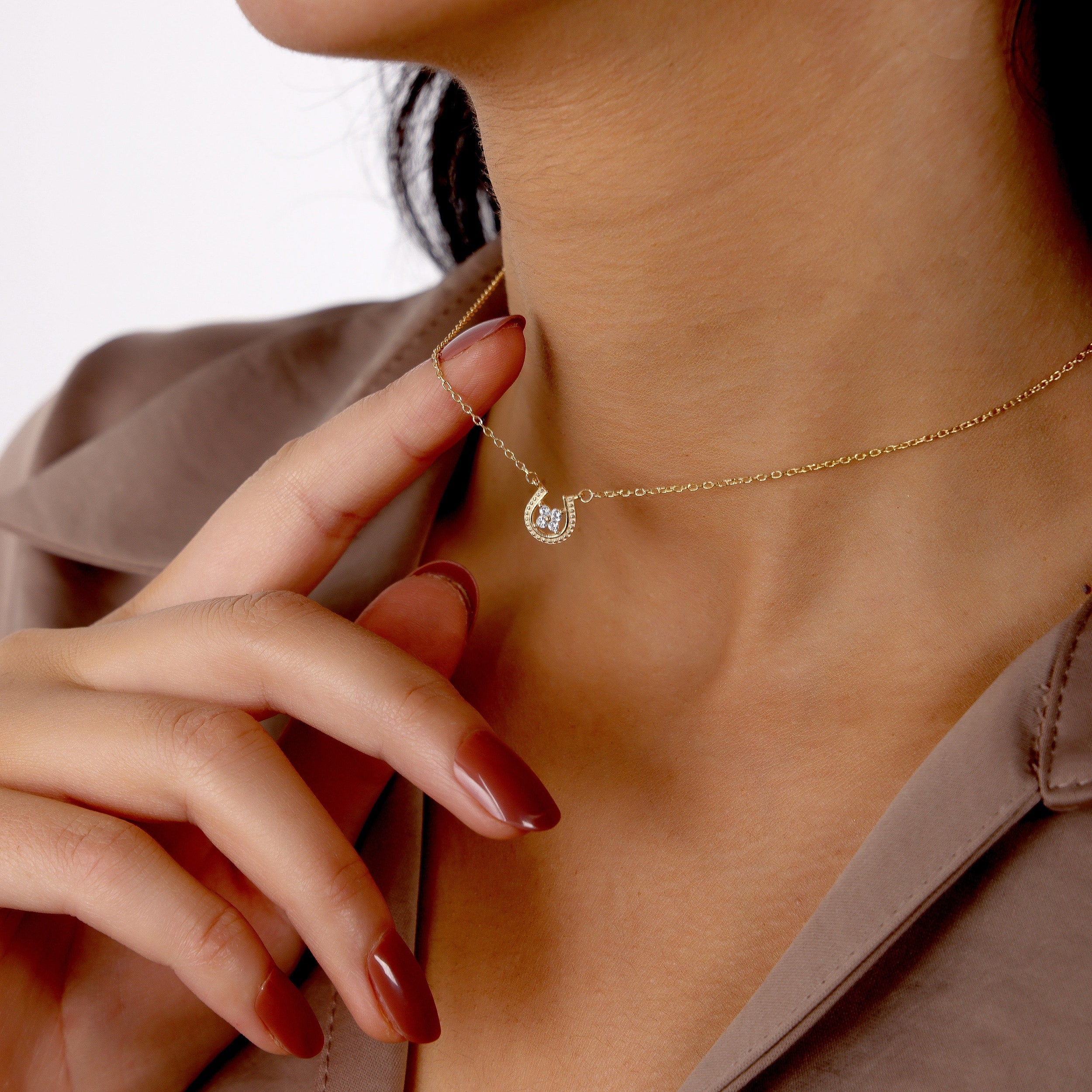 0.10 TCW Round Moissanite Tiny Horseshoe Necklace - crownmoissanite