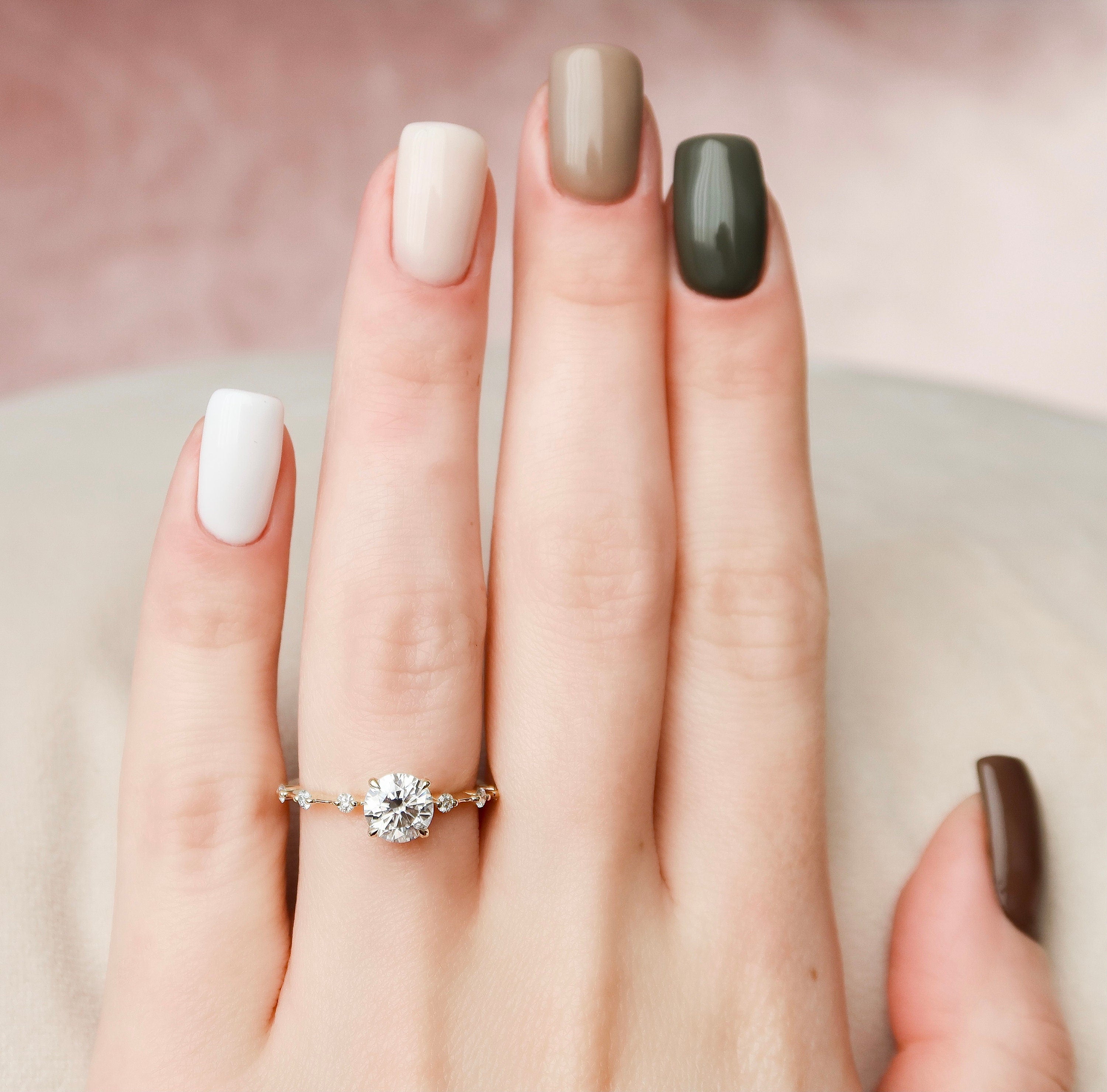 1.0 CT Round Shaped Moissanite Solitaire Engagement Ring - crownmoissanite