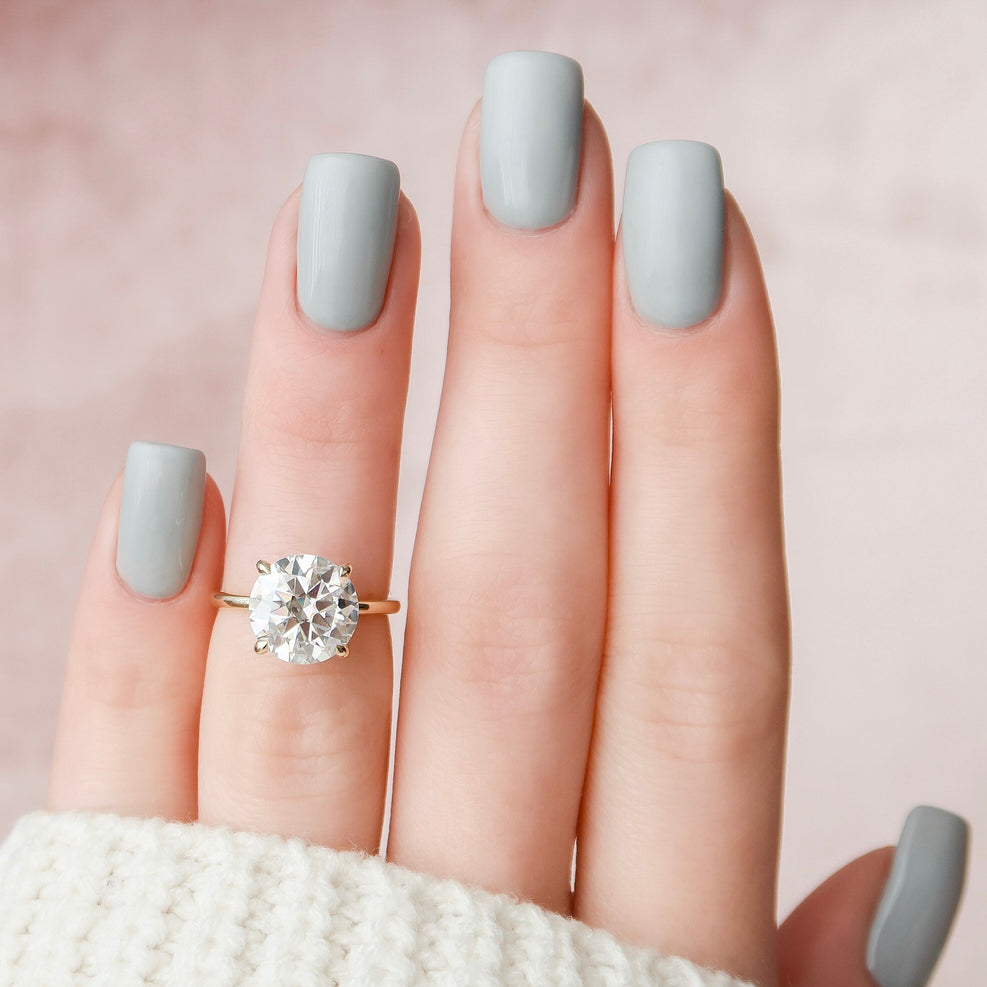 5.0 CT Round Cut Solitaire Style Moissanite Engagement Ring - crownmoissanite