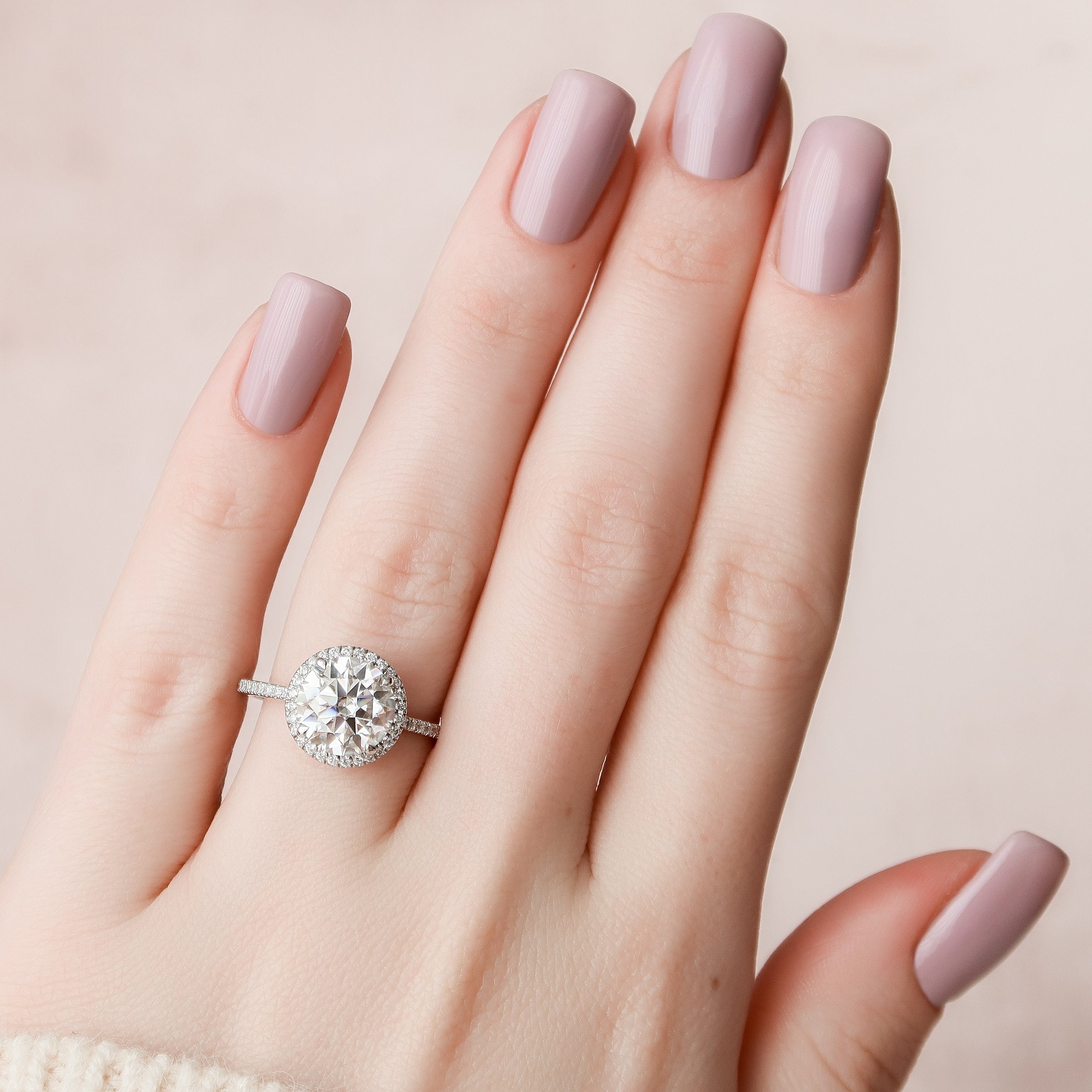 3.0 CT Round Cut Halo Style Moissanite Engagement Ring - crownmoissanite