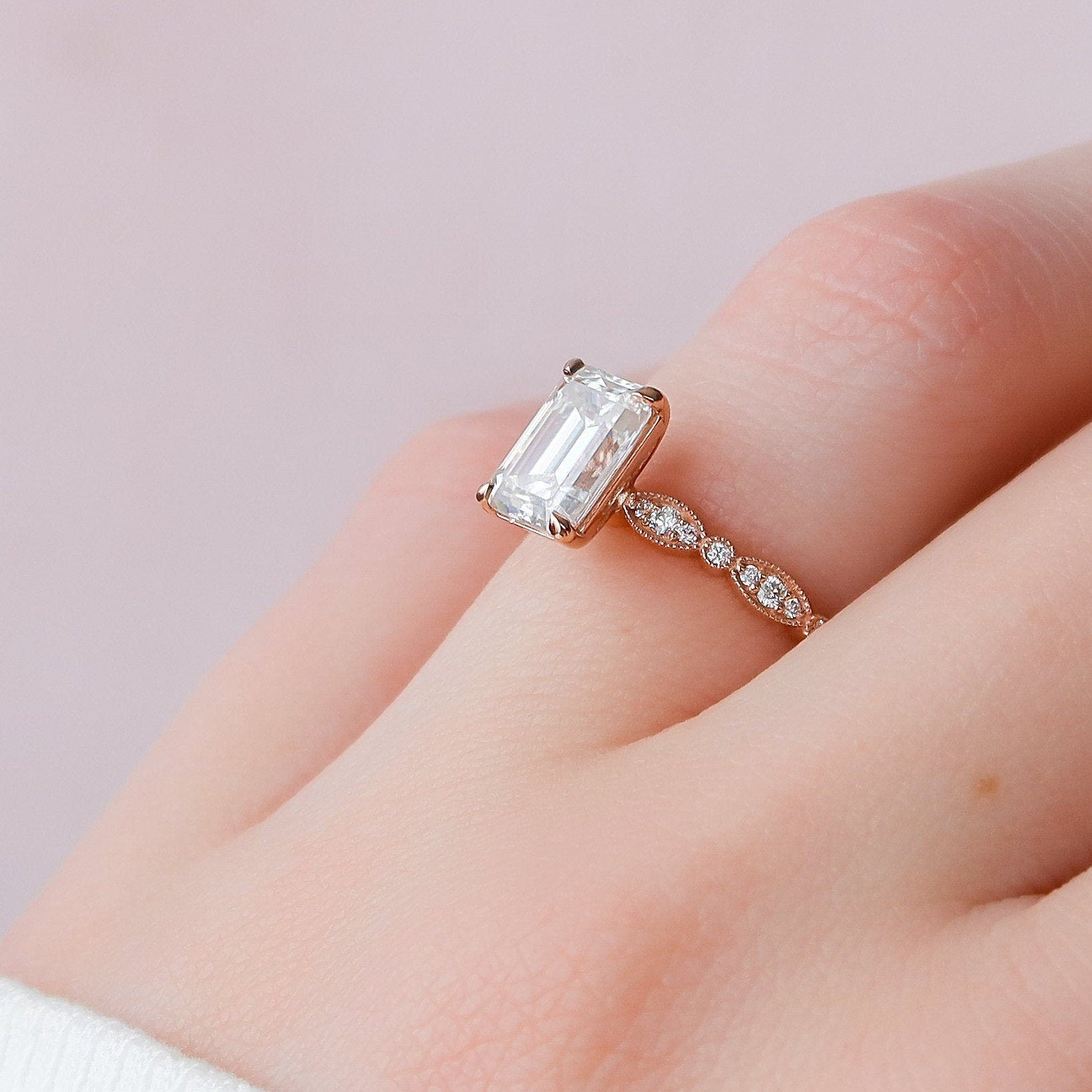2.0 CT Emerald Milgrain Vintage Style Moissanite Engagement Ring - crownmoissanite