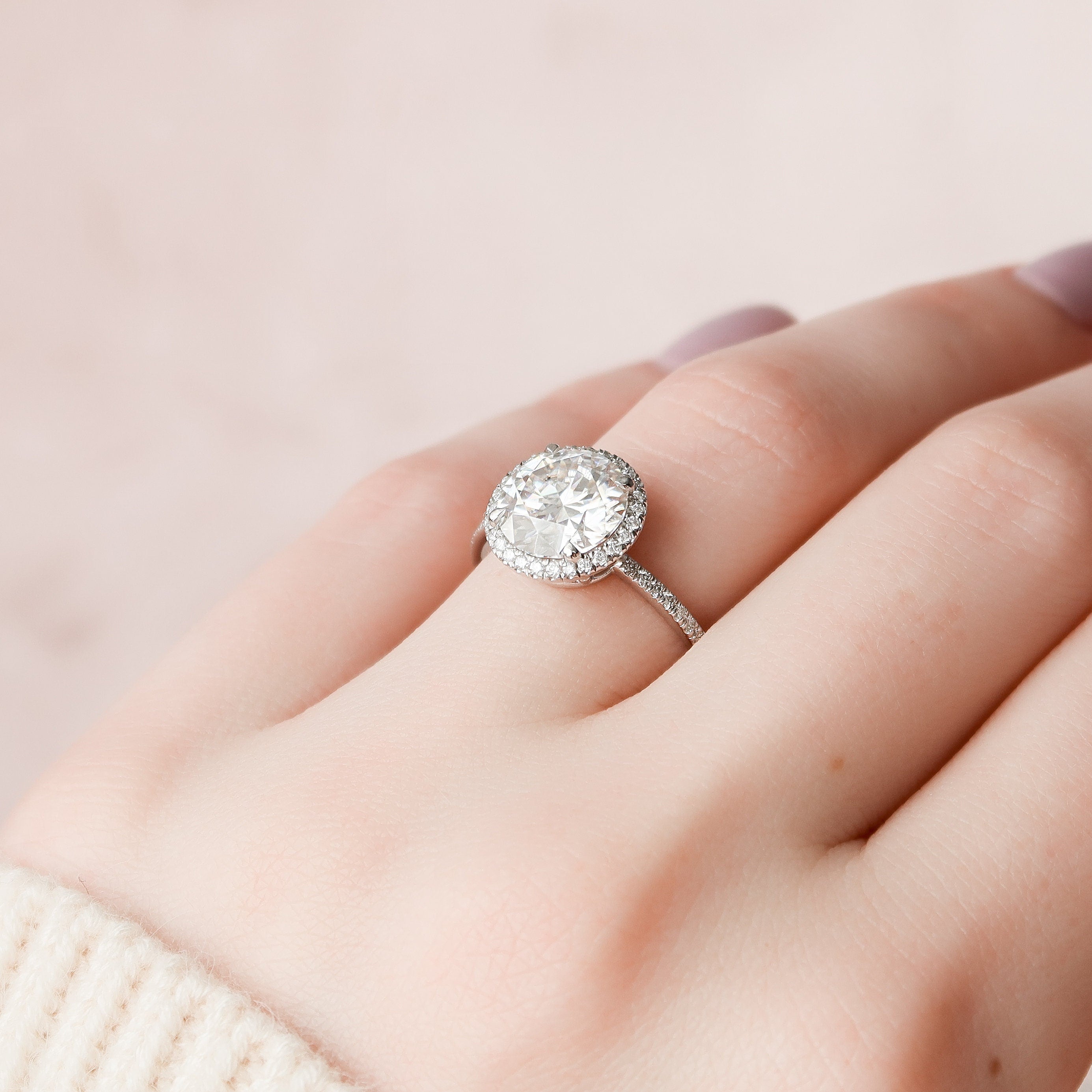 3.0 CT Round Cut Halo Style Moissanite Engagement Ring - crownmoissanite