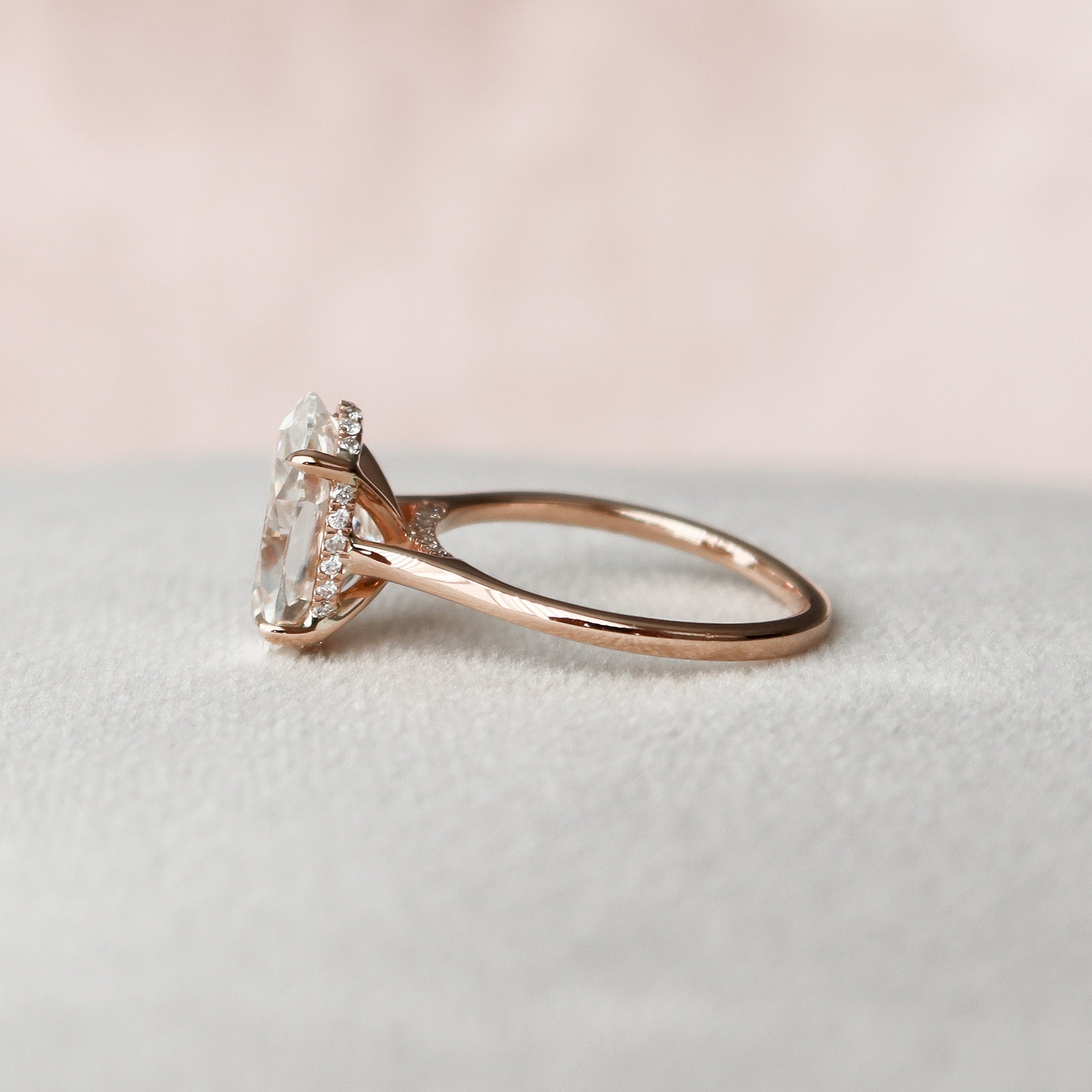 3.5 CT Oval Cut Solitaire Style Moissanite Engagement Ring - crownmoissanite