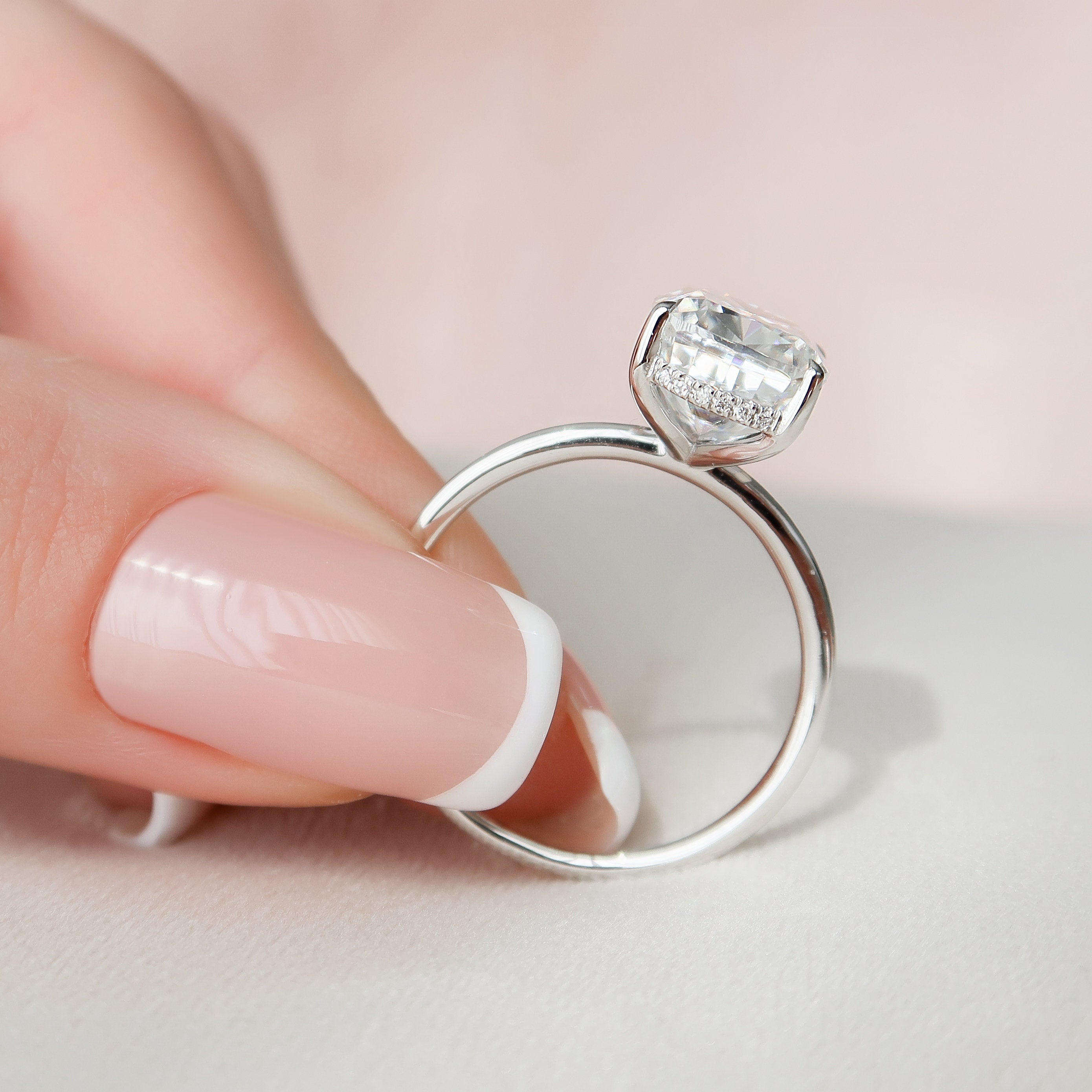 6.0 CT Cushion Cut Solitaire Solitaire Moissanite Engagement Ring - crownmoissanite