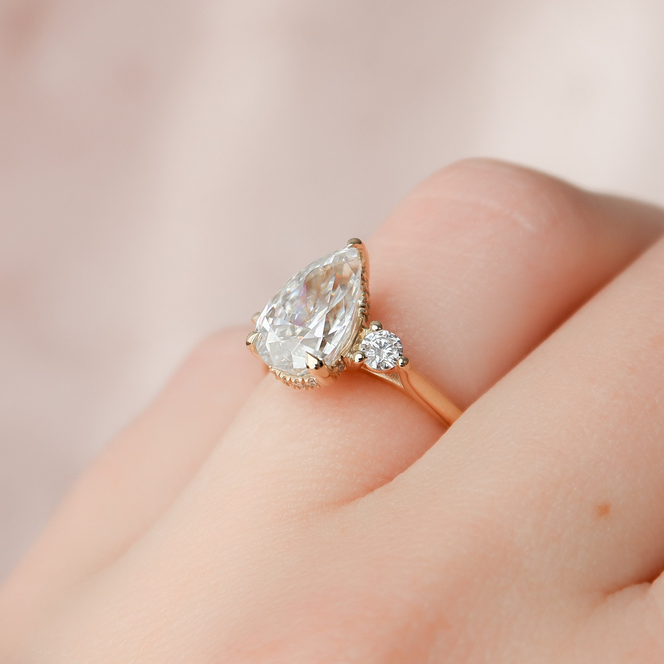 2.0 CT Pear Three Stone Moissanite Engagement Ring - crownmoissanite