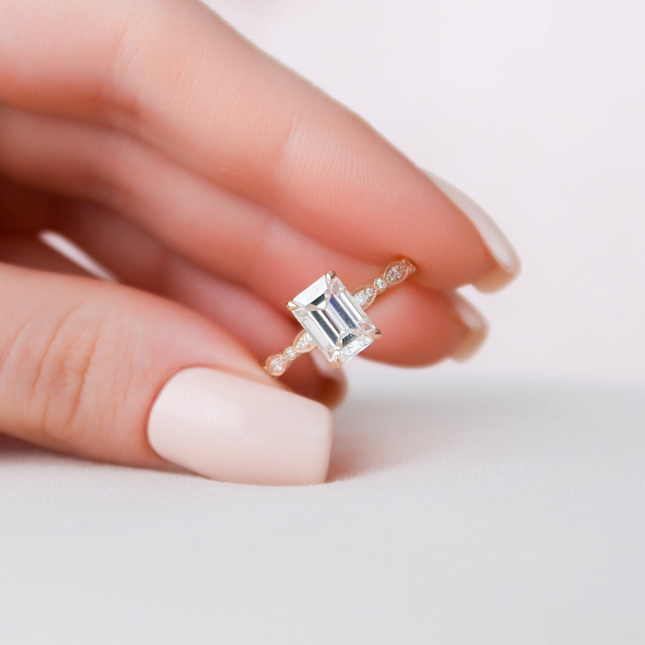 2.0 CT Emerald Milgrain Vintage Style Moissanite Engagement Ring - crownmoissanite