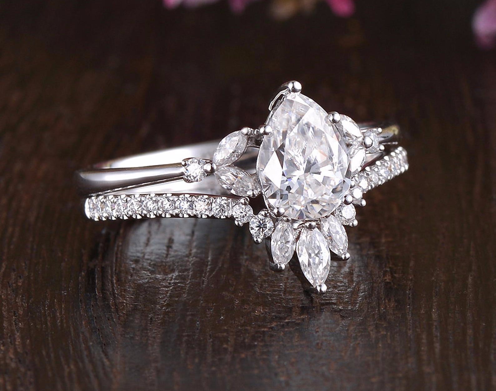 0.75 CT Pear Cluster Moissanite Bridal Ring Set - crownmoissanite