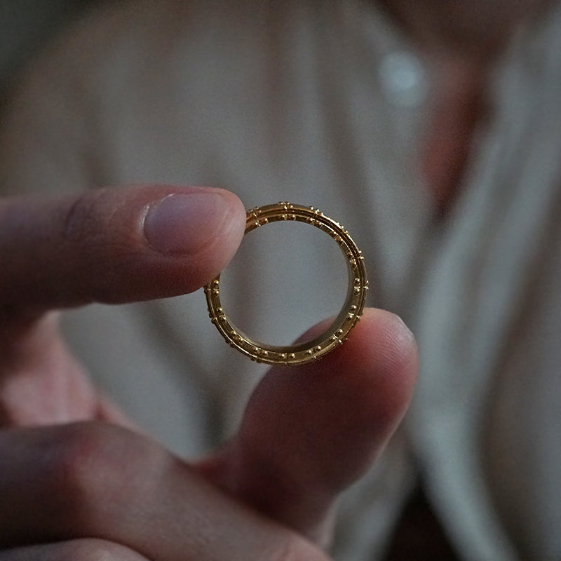 Classic Shield Textured Men's Wedding Band - crownmoissanite