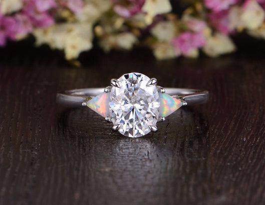 0.75 CT Oval Three Stone Moissanite Engagement Ring - crownmoissanite