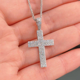 0.56 TCW Round Moissanite Cross Necklace - crownmoissanite