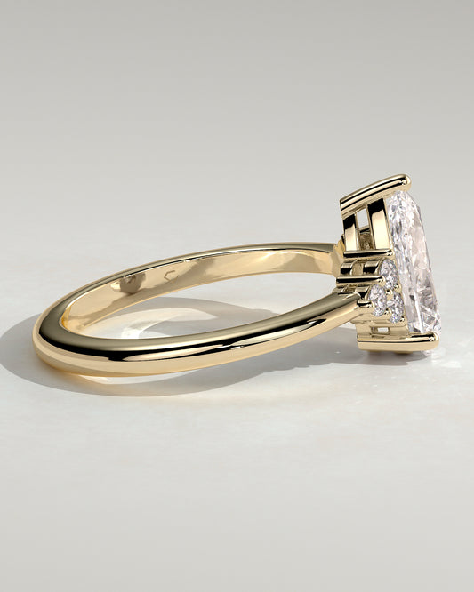 2.0 CT Pear Cut Moissanite Cluster Engagement Ring