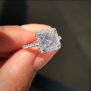 2.0 CT Princess Shaped Moissanite Halo Engagement Ring - crownmoissanite