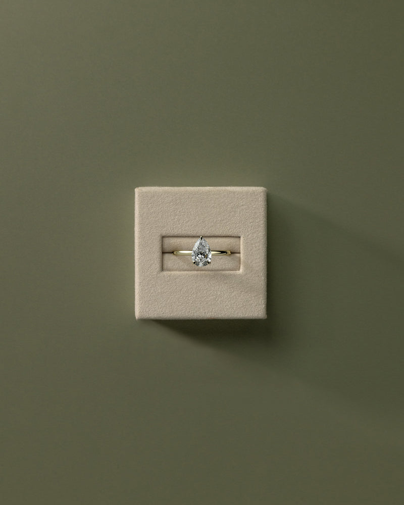 2.0 CT Pear Cut Moissanite Solitaire Engagement Ring