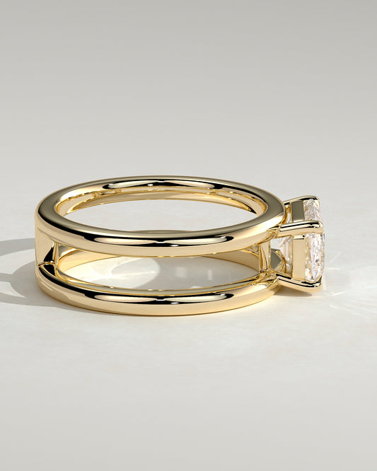 2.0 CT East West Emerald Cut Moissanite Soliatire Engagement Ring